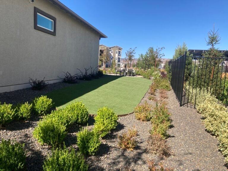 Side yard artificial turf